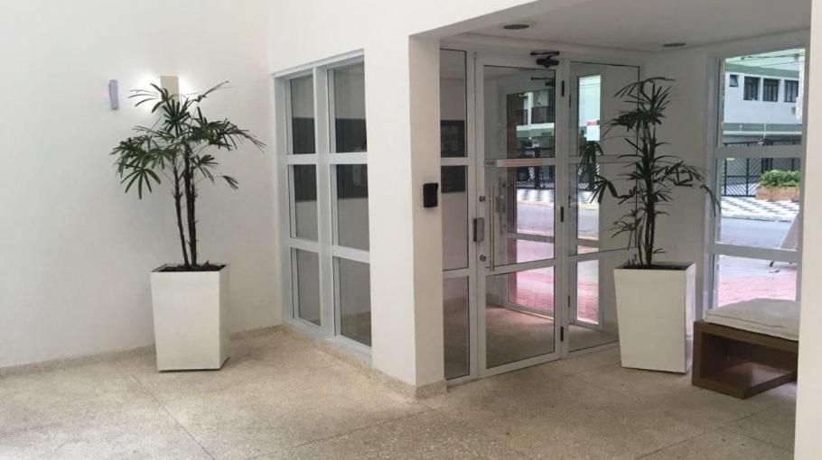 Apartamento Praia Das Asturias Гуаружа Екстер'єр фото