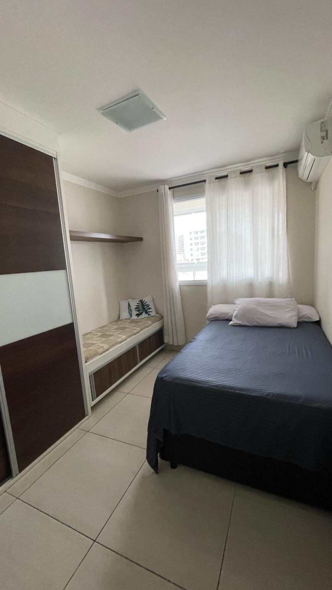Apartamento Praia Das Asturias Гуаружа Екстер'єр фото