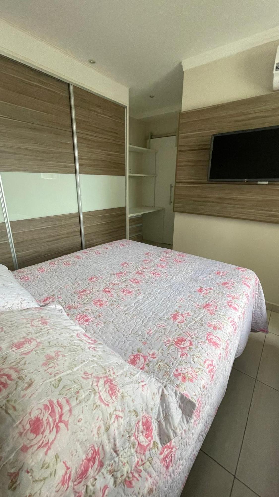 Apartamento Praia Das Asturias Гуаружа Екстер'єр фото