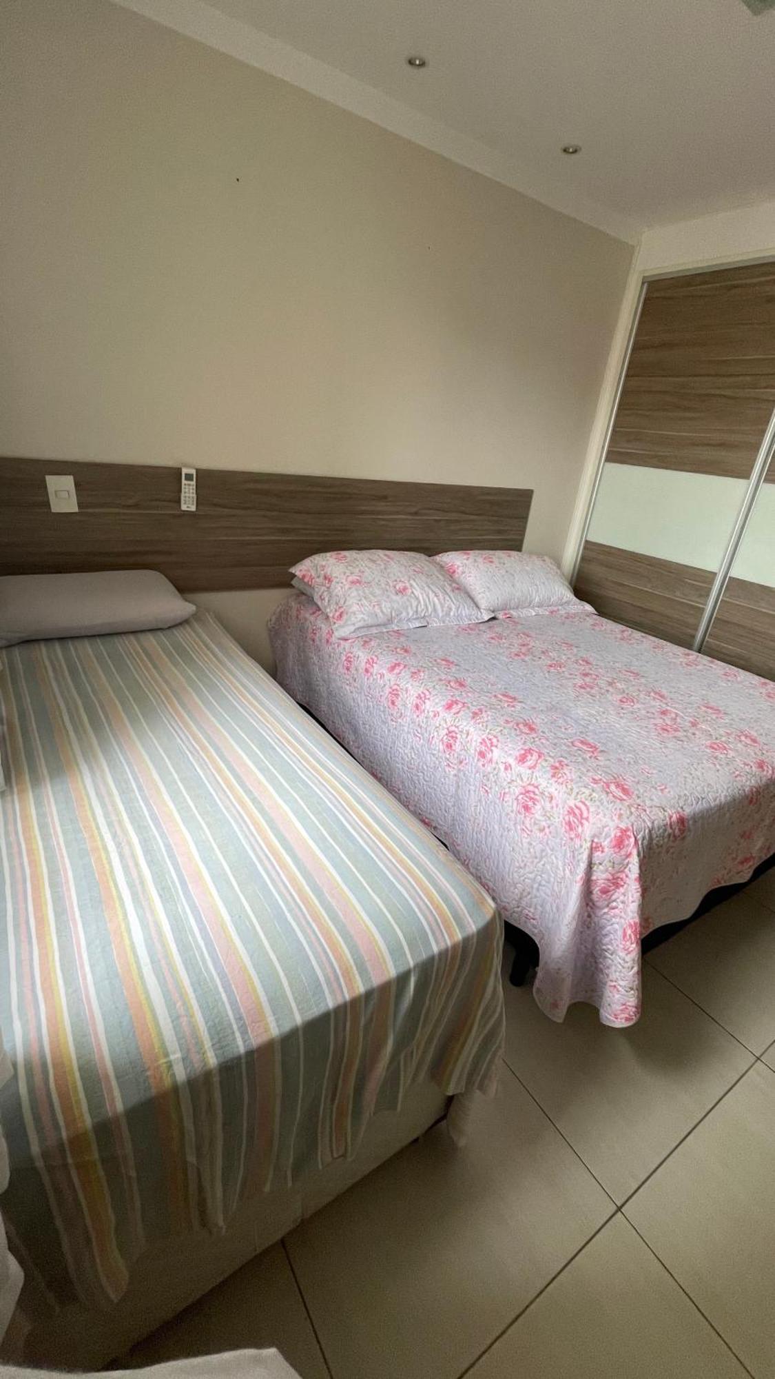 Apartamento Praia Das Asturias Гуаружа Екстер'єр фото