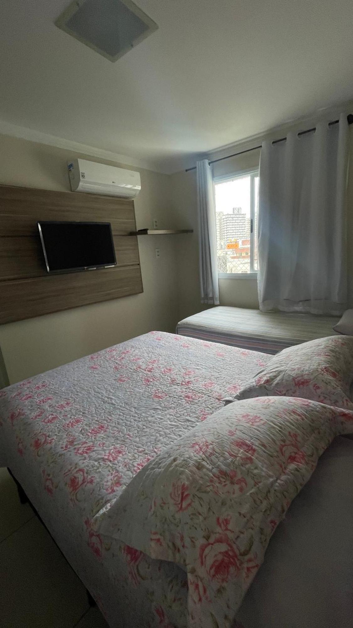 Apartamento Praia Das Asturias Гуаружа Екстер'єр фото